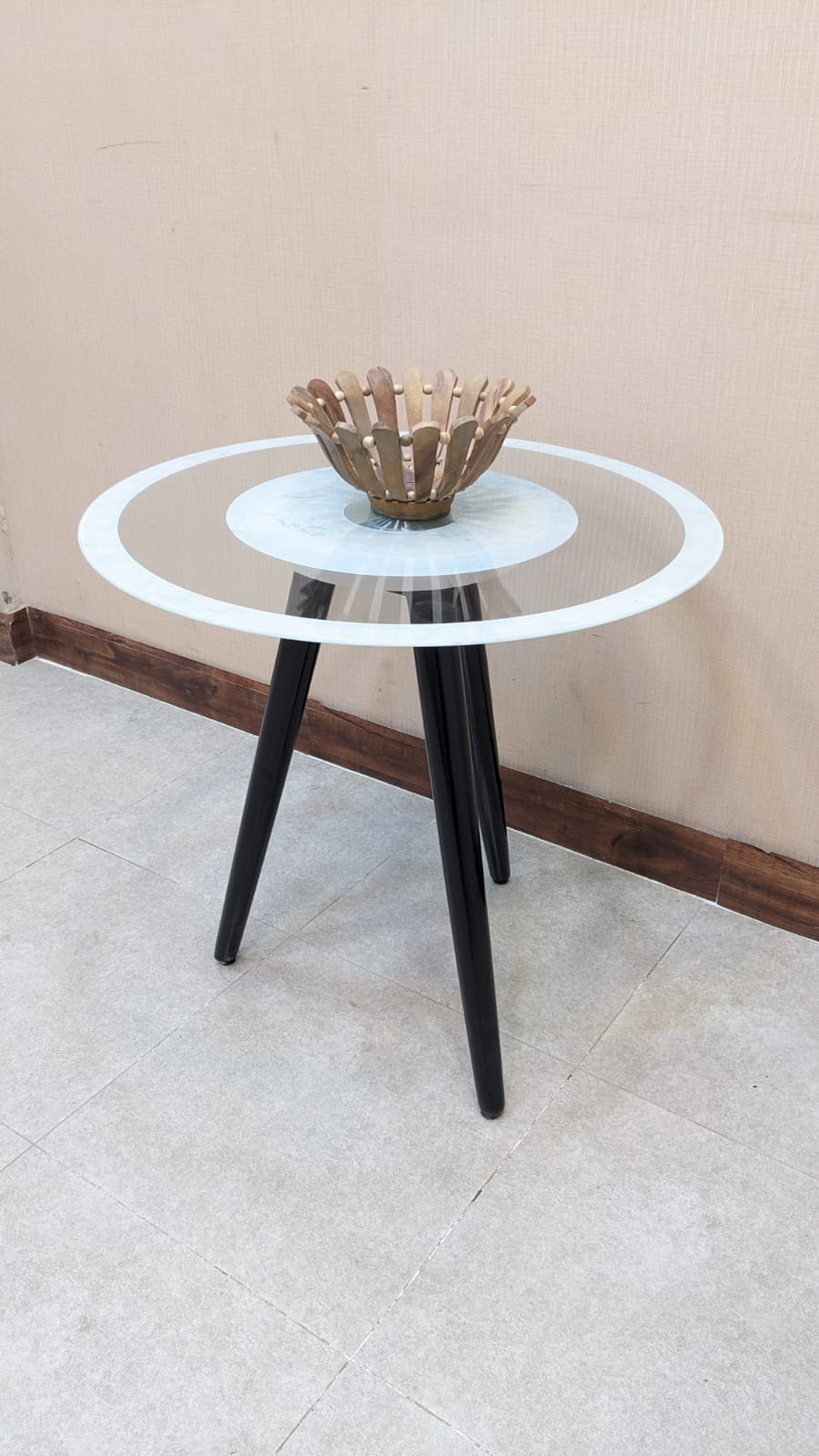 Rotating Top Corner Table