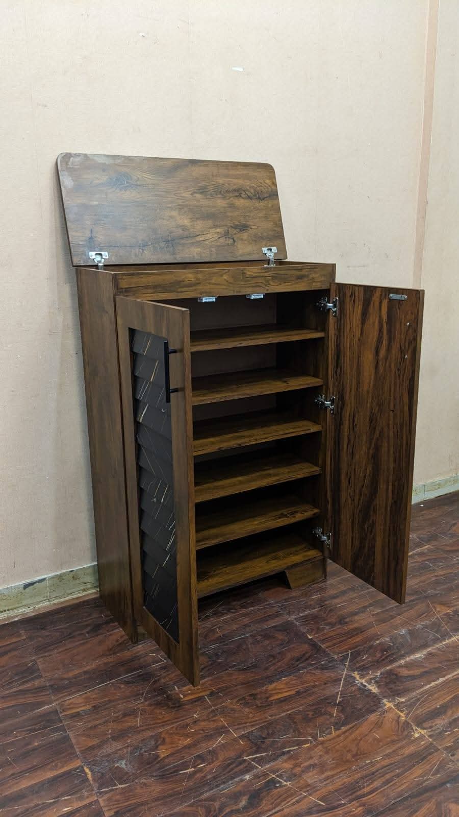 DivineCrafts Brand New Shoe Rack