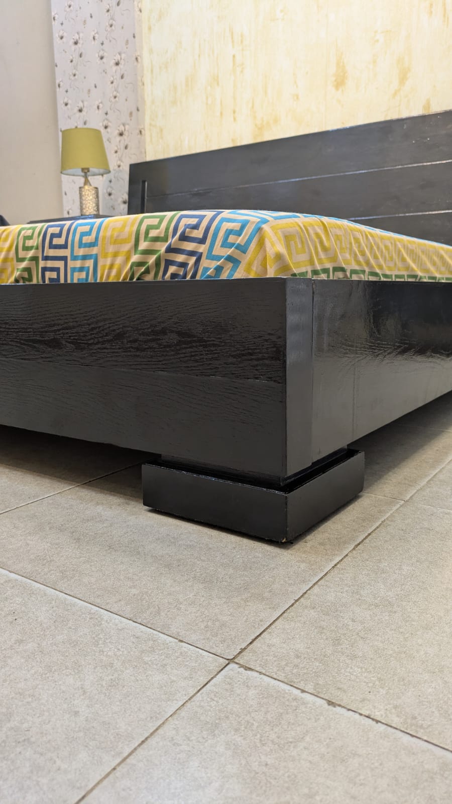 King Size Bed With 2 Side Tables