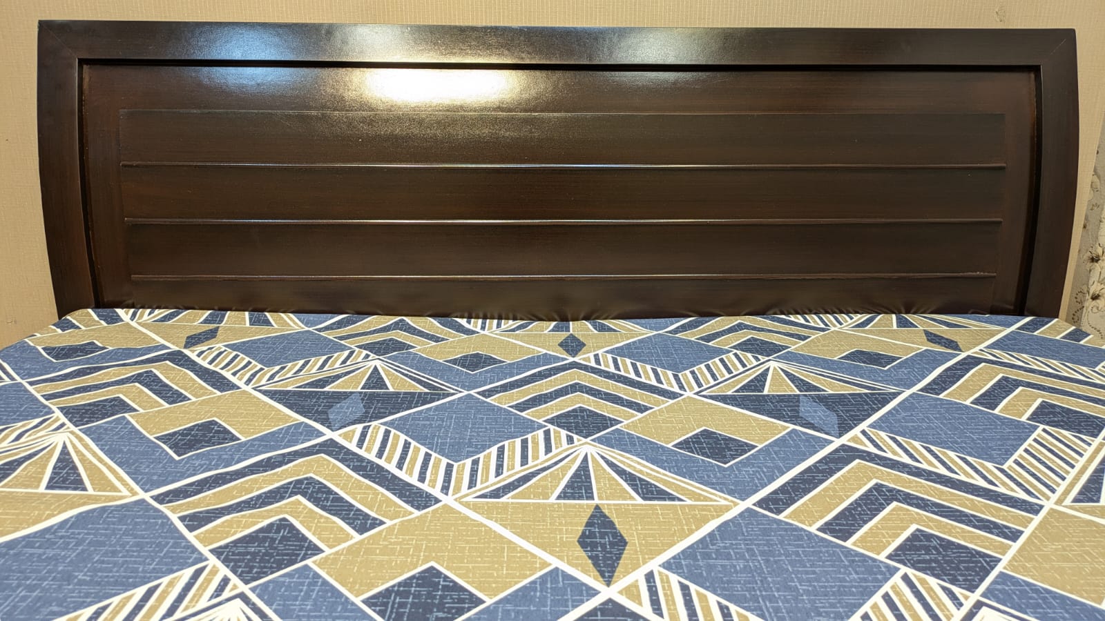 King Size Bed With Storage Drawers