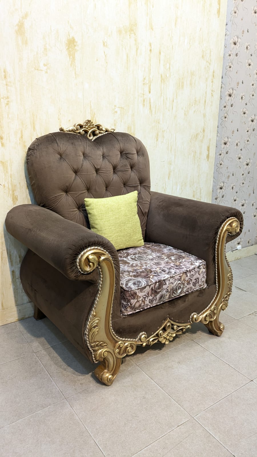 Luxurious 7 Seater Sofa Set