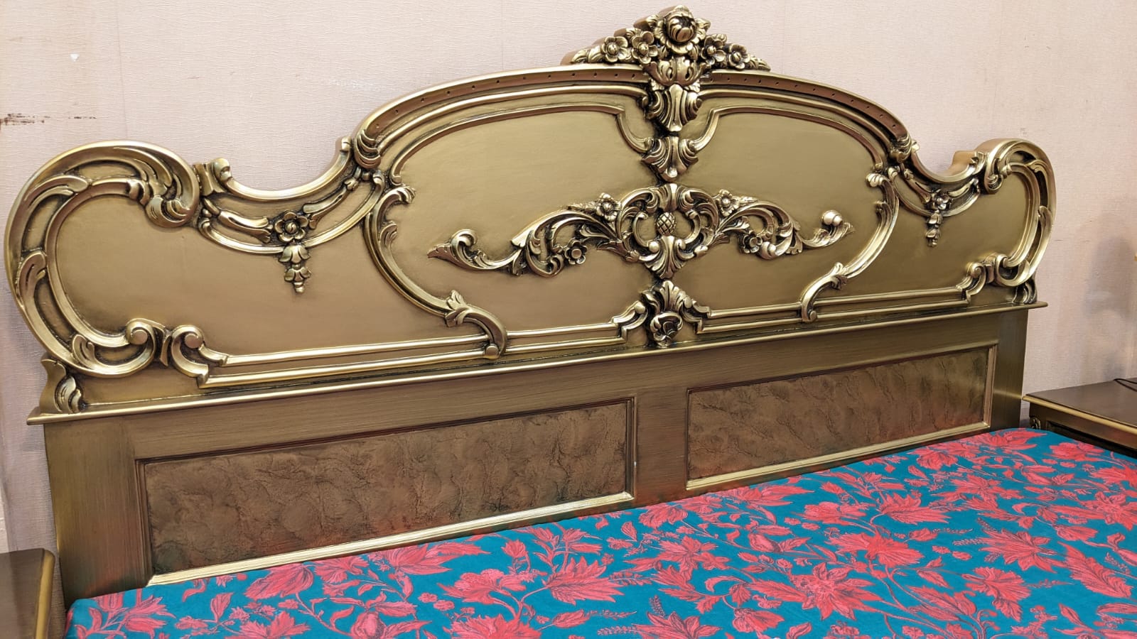 Chinioti Solid Sheesham Wood King Size Bed Set