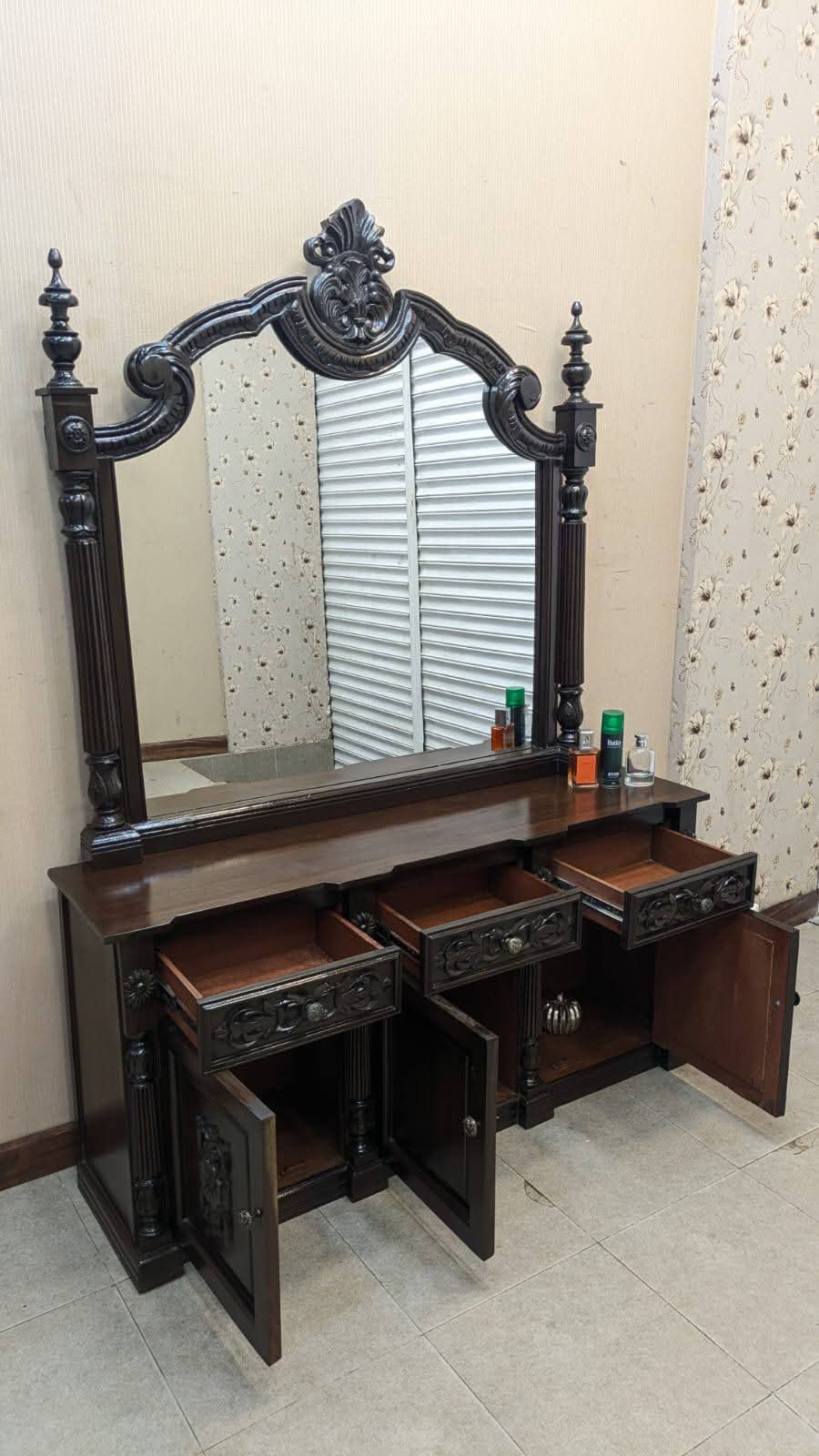 Solid Sheesham Wood King Size Bed Set