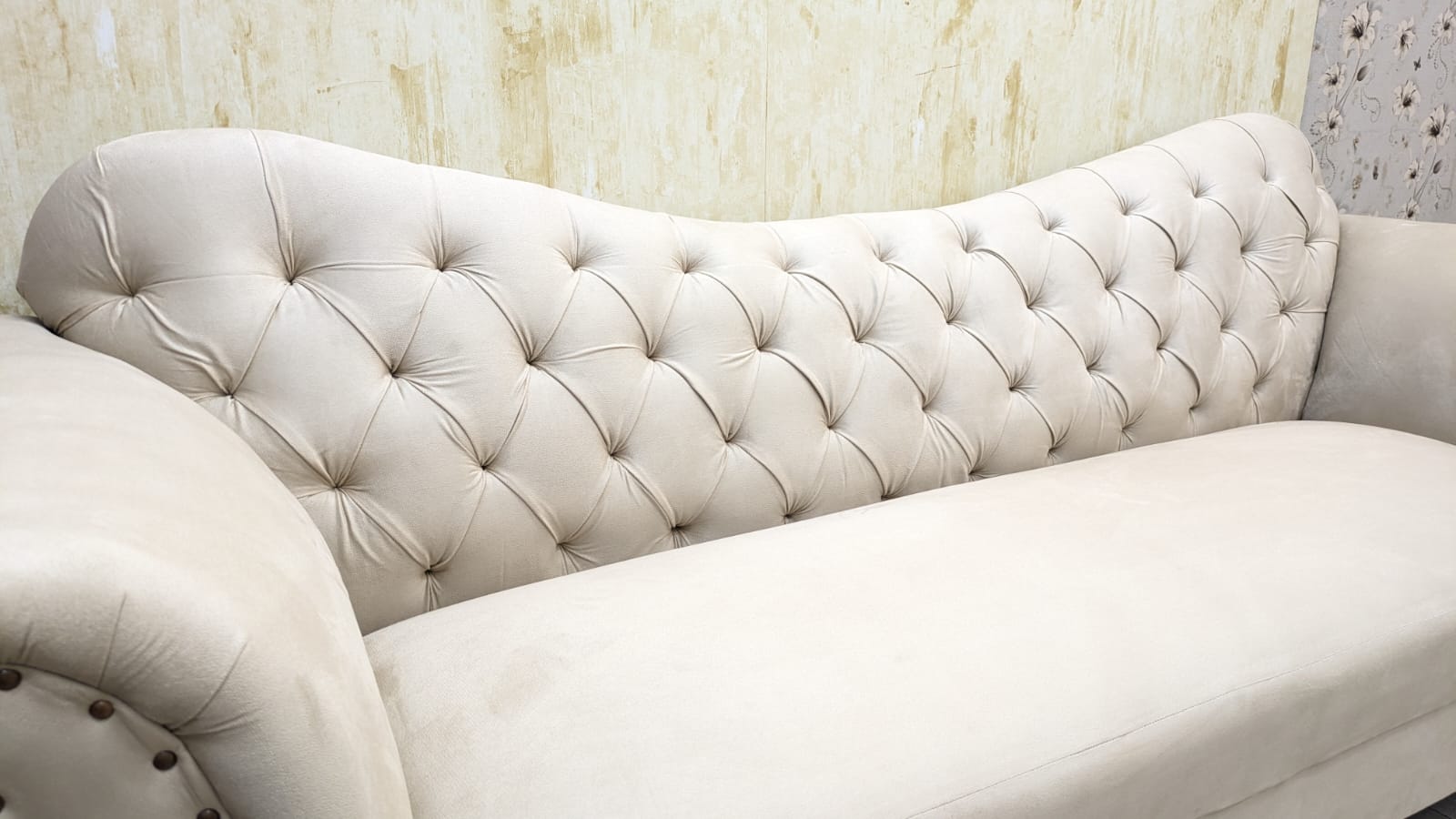 Elegant Design 5 Seater Sofa Set
