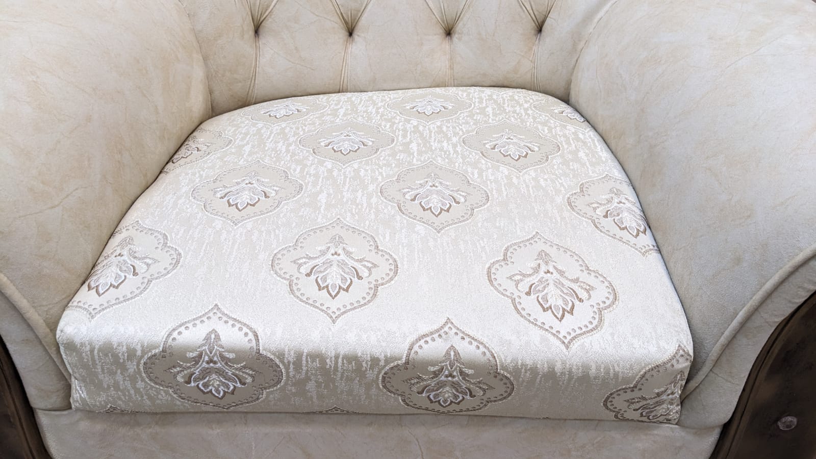 Stylish 7 Seater Sofa Set