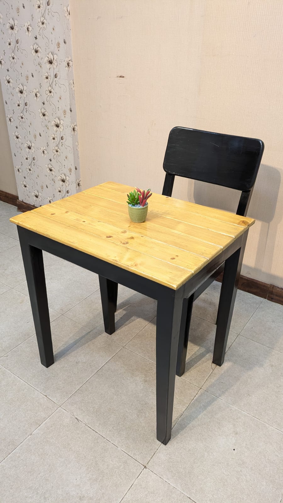 2 Seater Dining Table / Breakfast Table