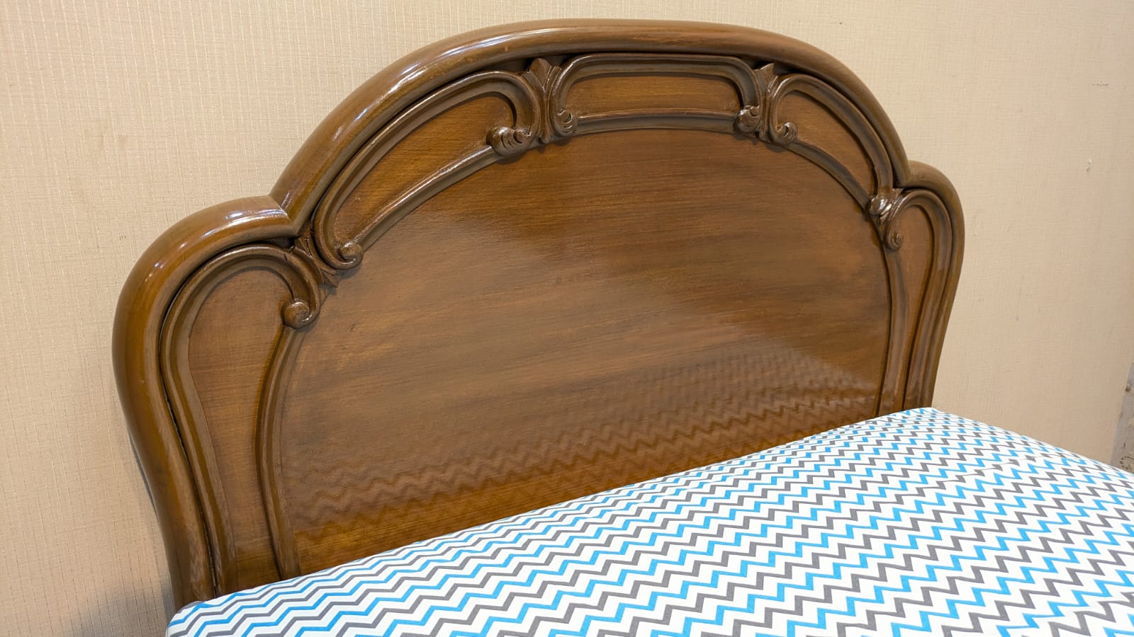 Single Bed with Box Mattress