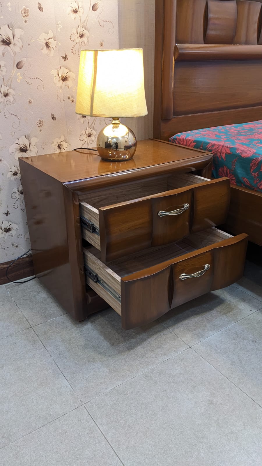 King Size Bedroom Set with Almirah