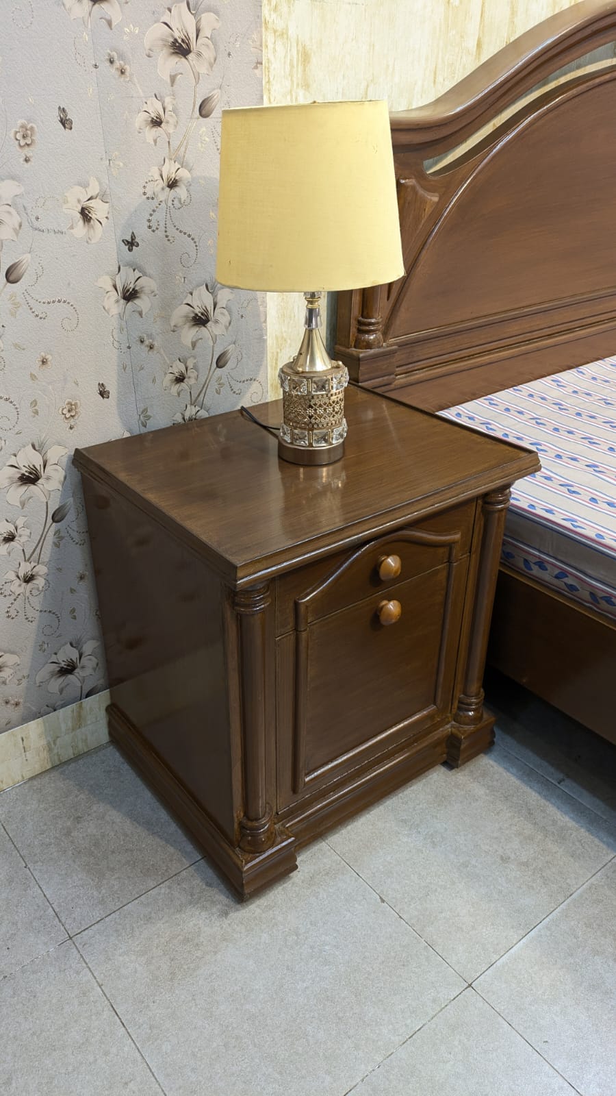 King Size Bed with 2 Side Tables