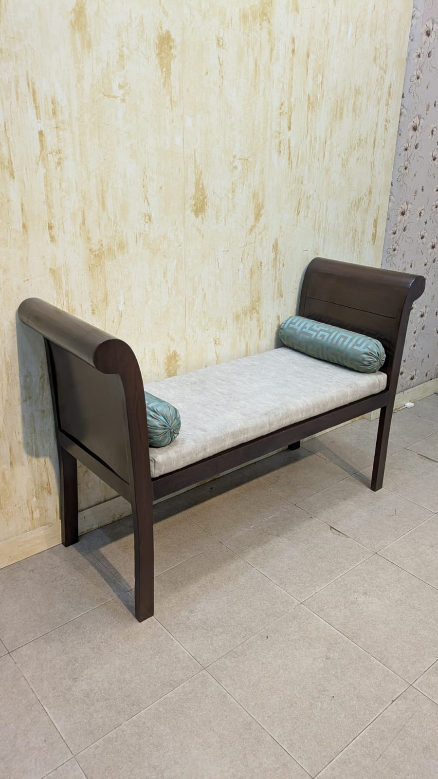 2 Seater Seattee