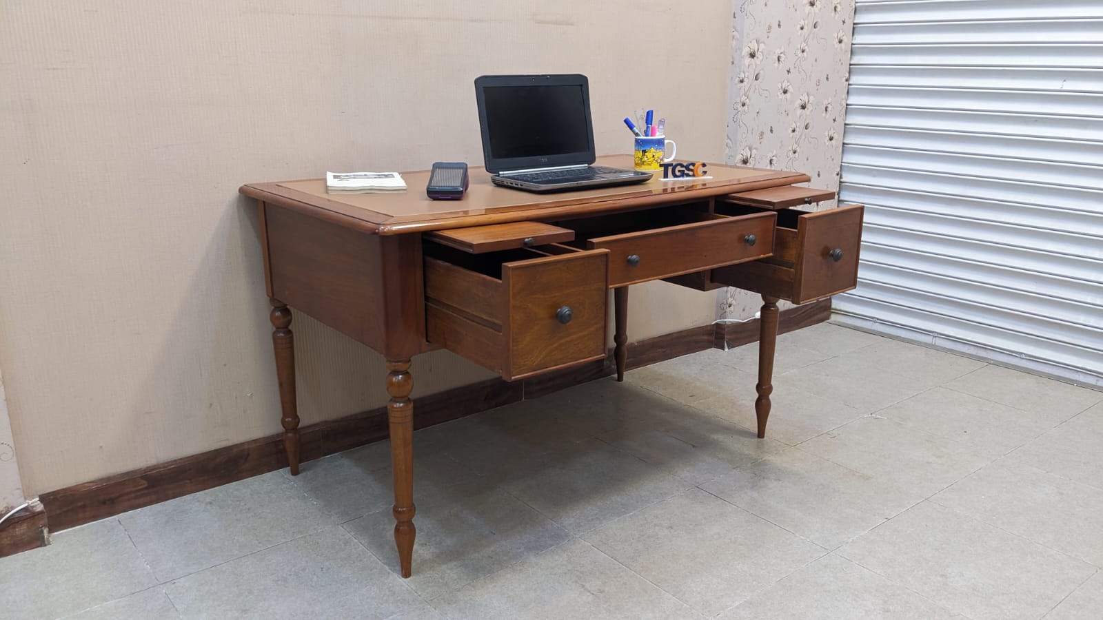 Interwood Writing Desk