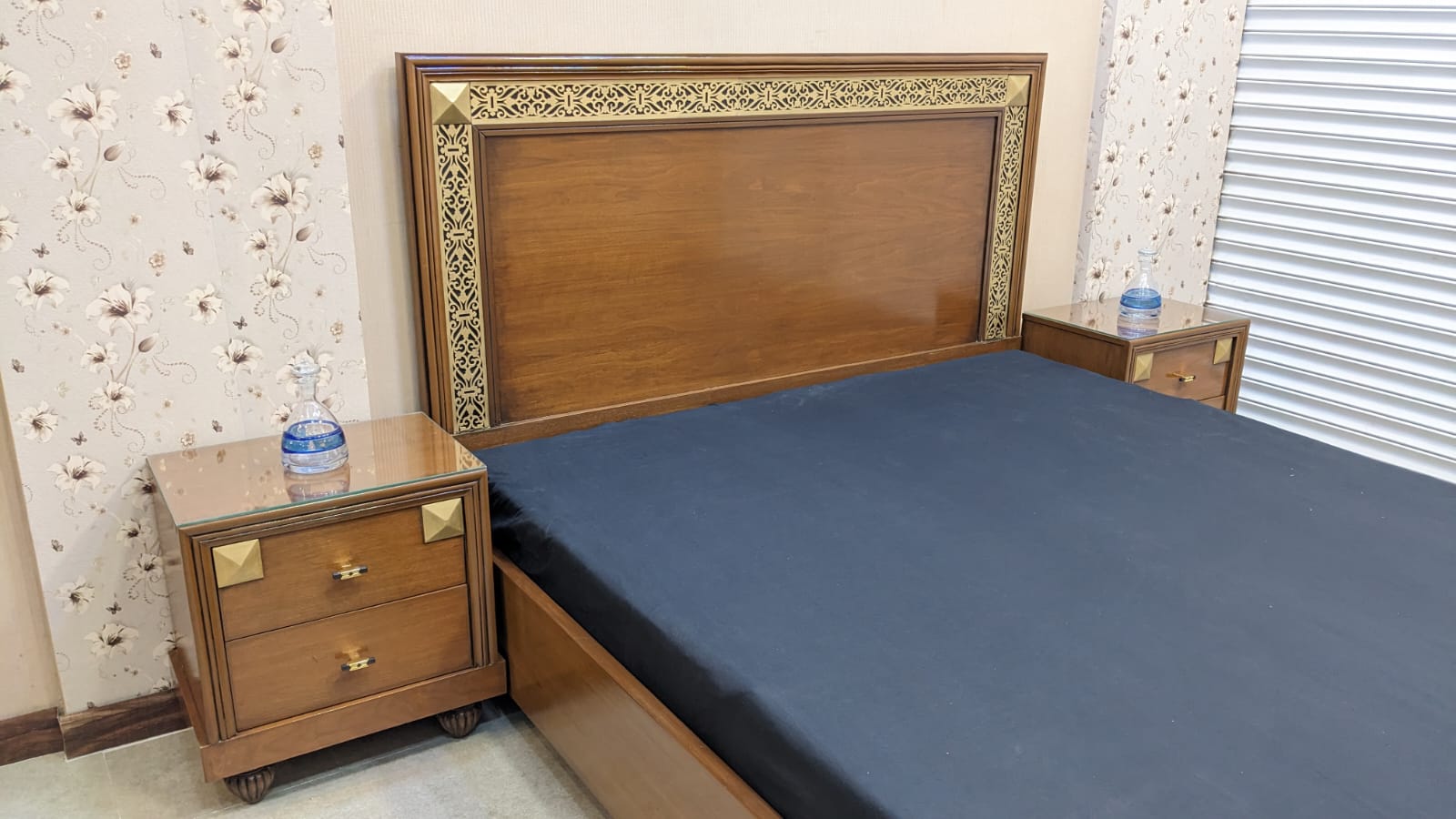 Brand New King Size Bed Set