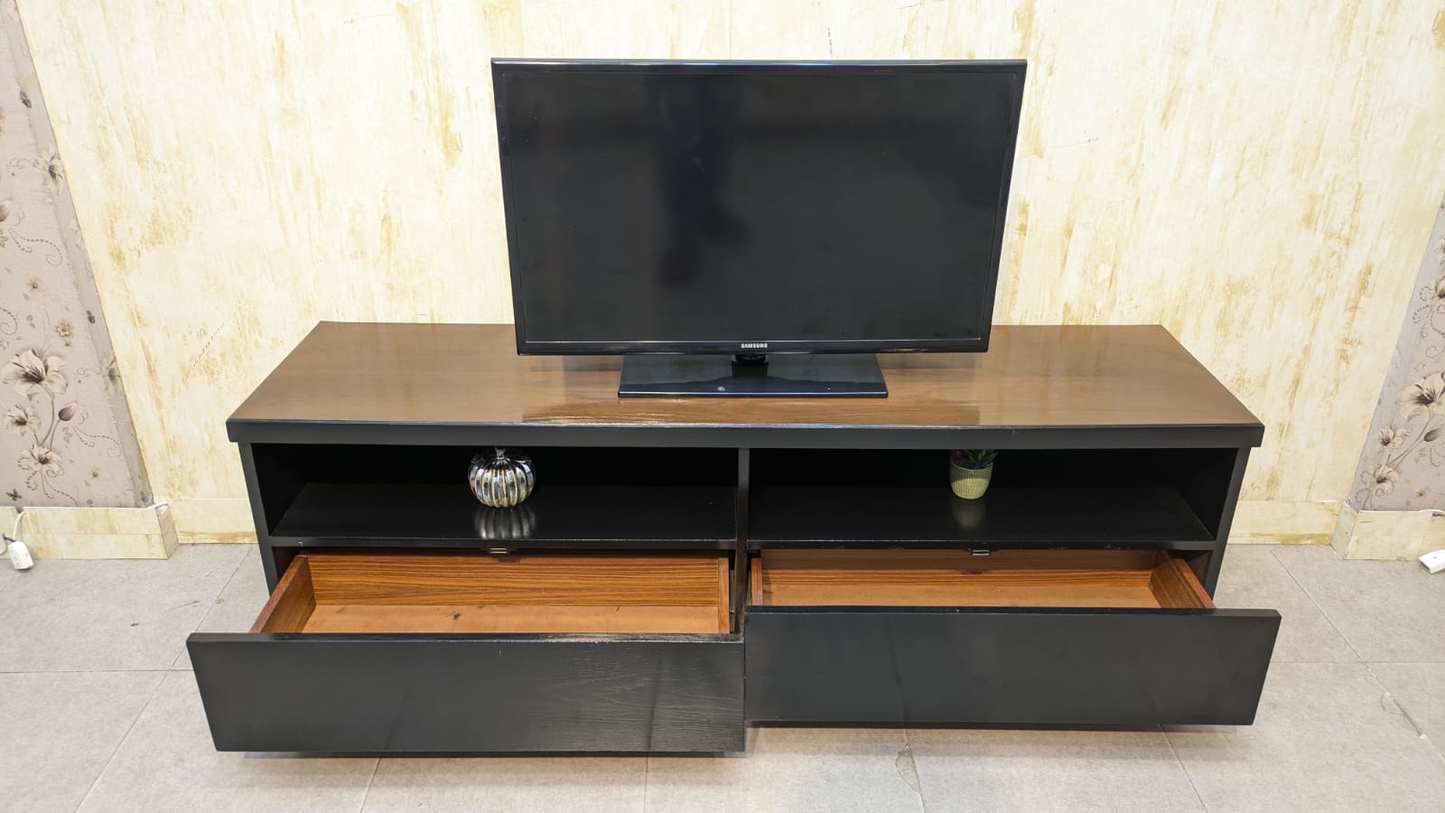 Modern Design LED Unit