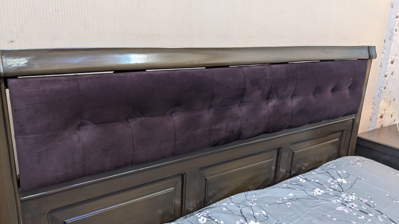 King Size Bed With Mattress, 2 Side Tables