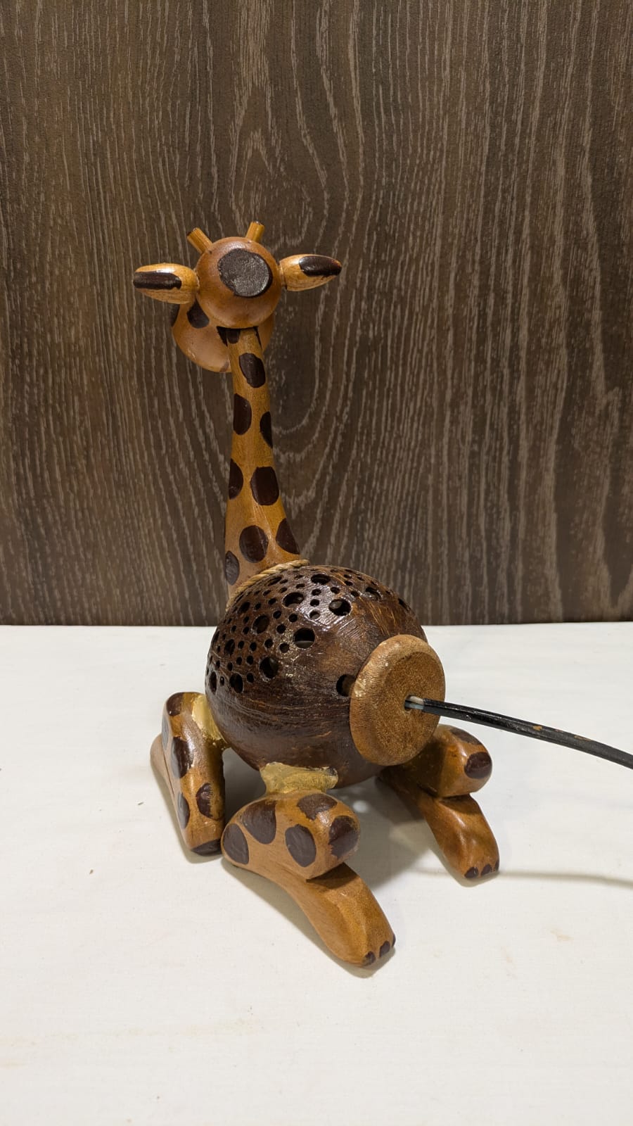 HANDMADE COCONUT SHELL GIRAFFE LAMP – IMPORTED