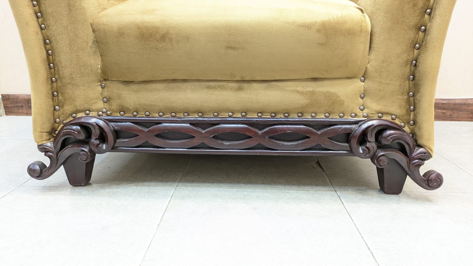 Comfortable 4 Seater Sofa Set