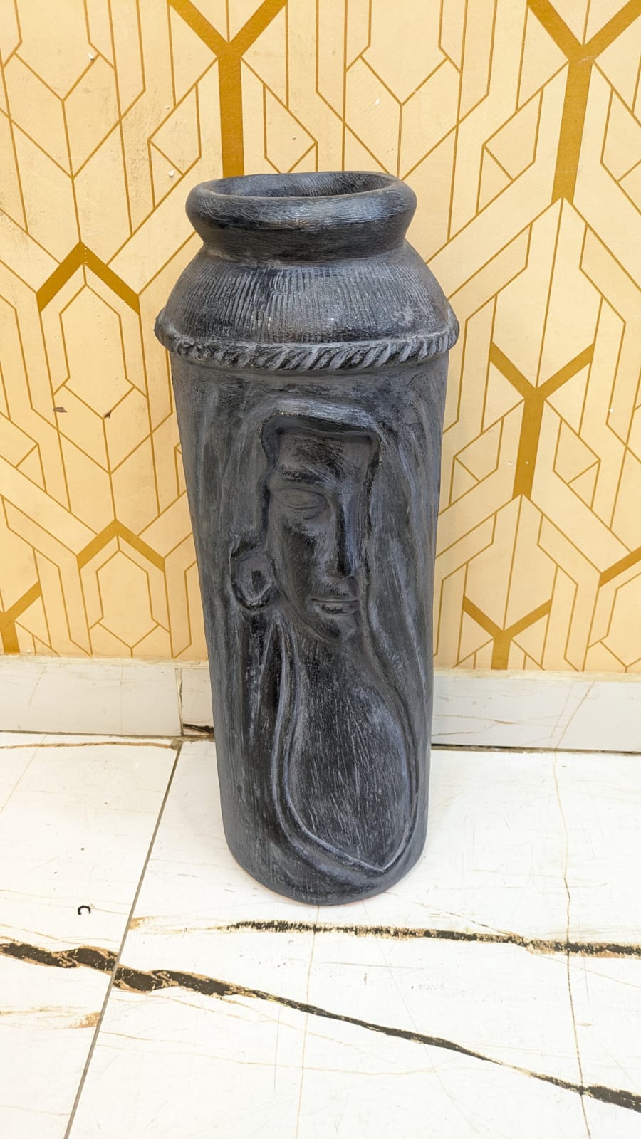 Brand New Cut Face Flowers Vase