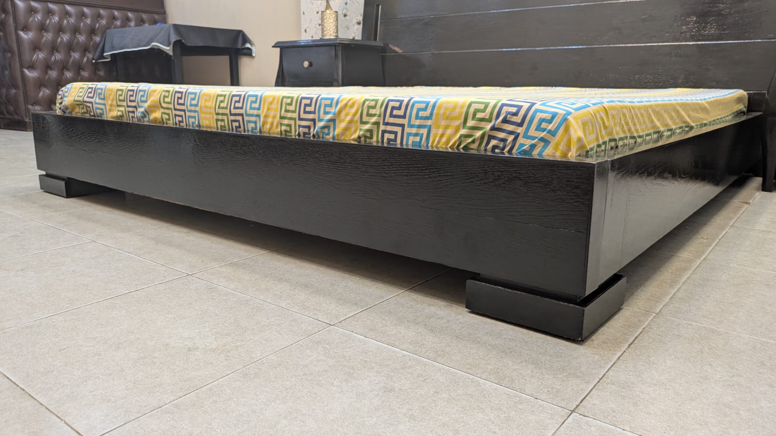 King Size Bed With 2 Side Tables