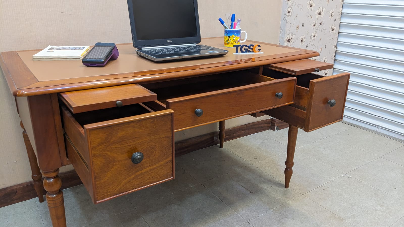 Interwood Writing Desk