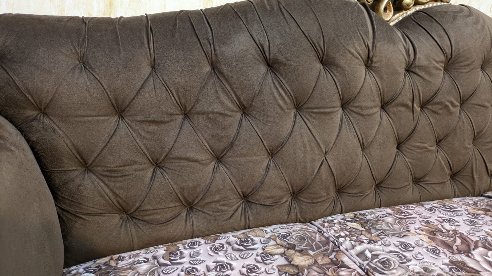Luxurious 7 Seater Sofa Set