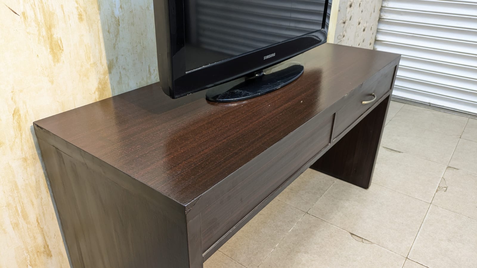 Modern Led unit