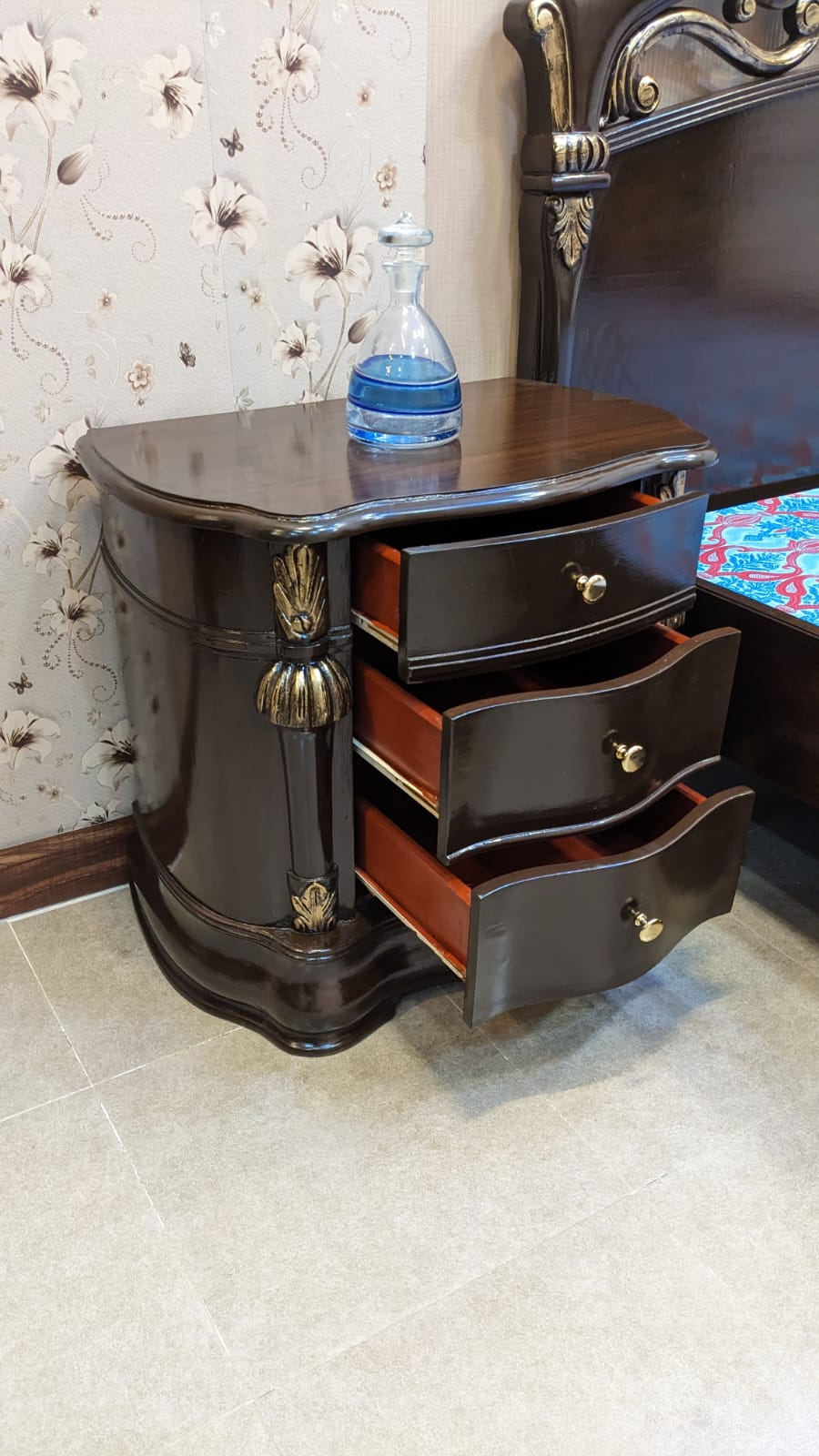 King Size Bed with 2 Side Tables