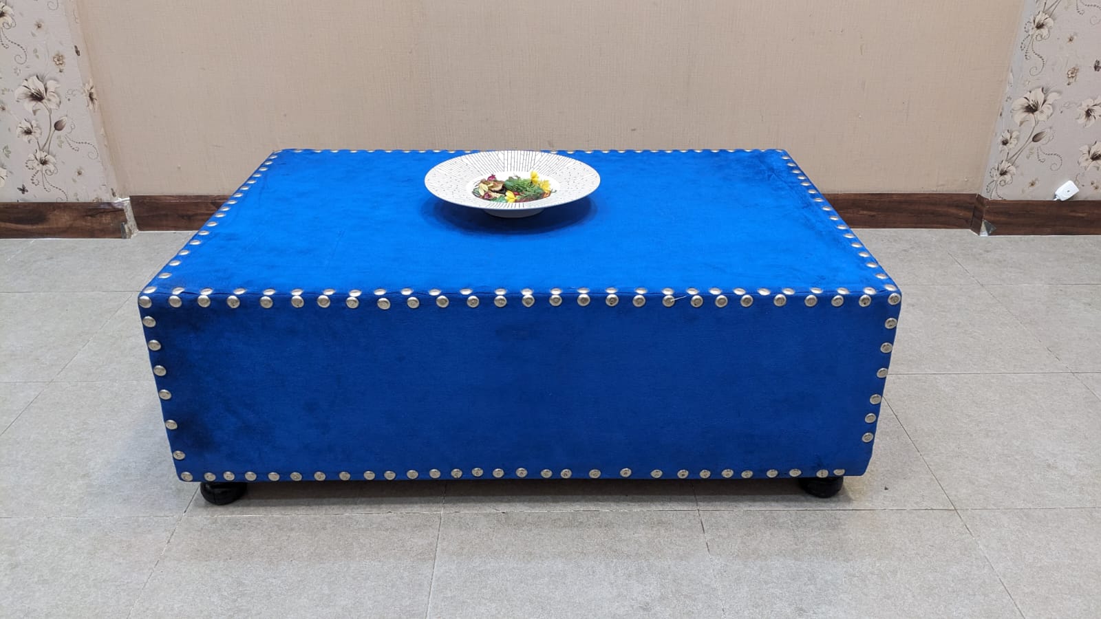 3 Seater Sofa with Center Table