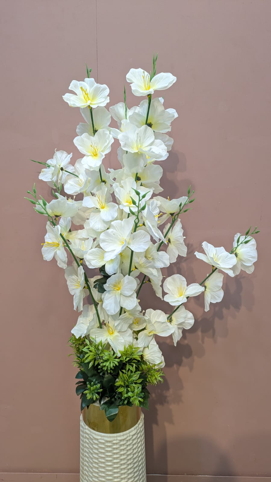 Brand New ELEGANT WHITE BLOSSOM FLOOR ARRANGEMENT