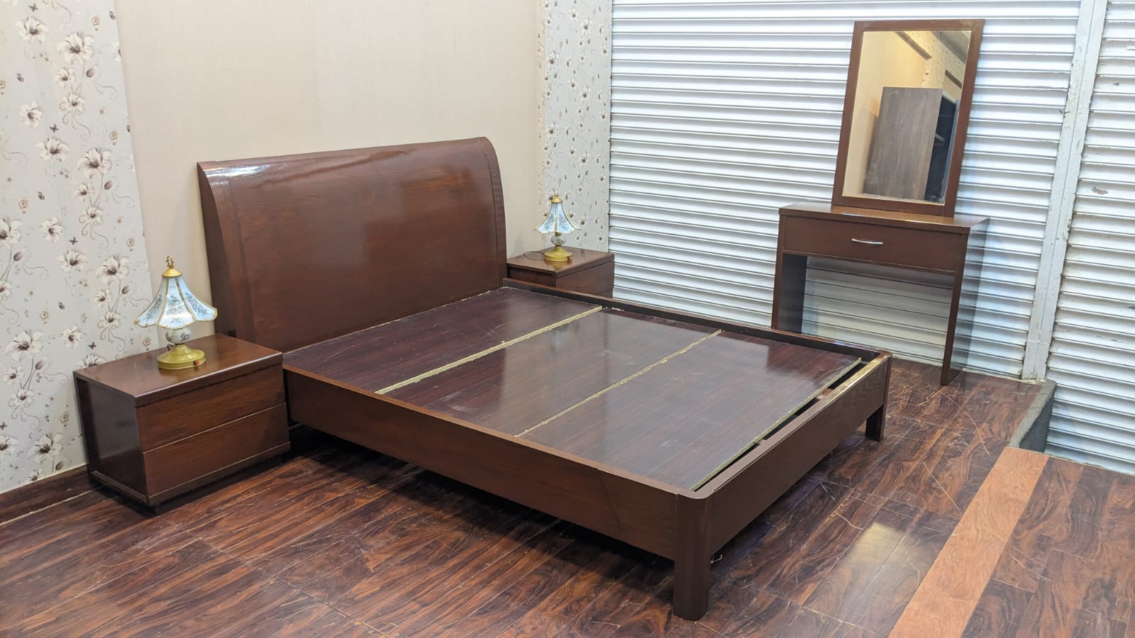 ✨Habitt Cooper ✨ Queen Size Bed Set