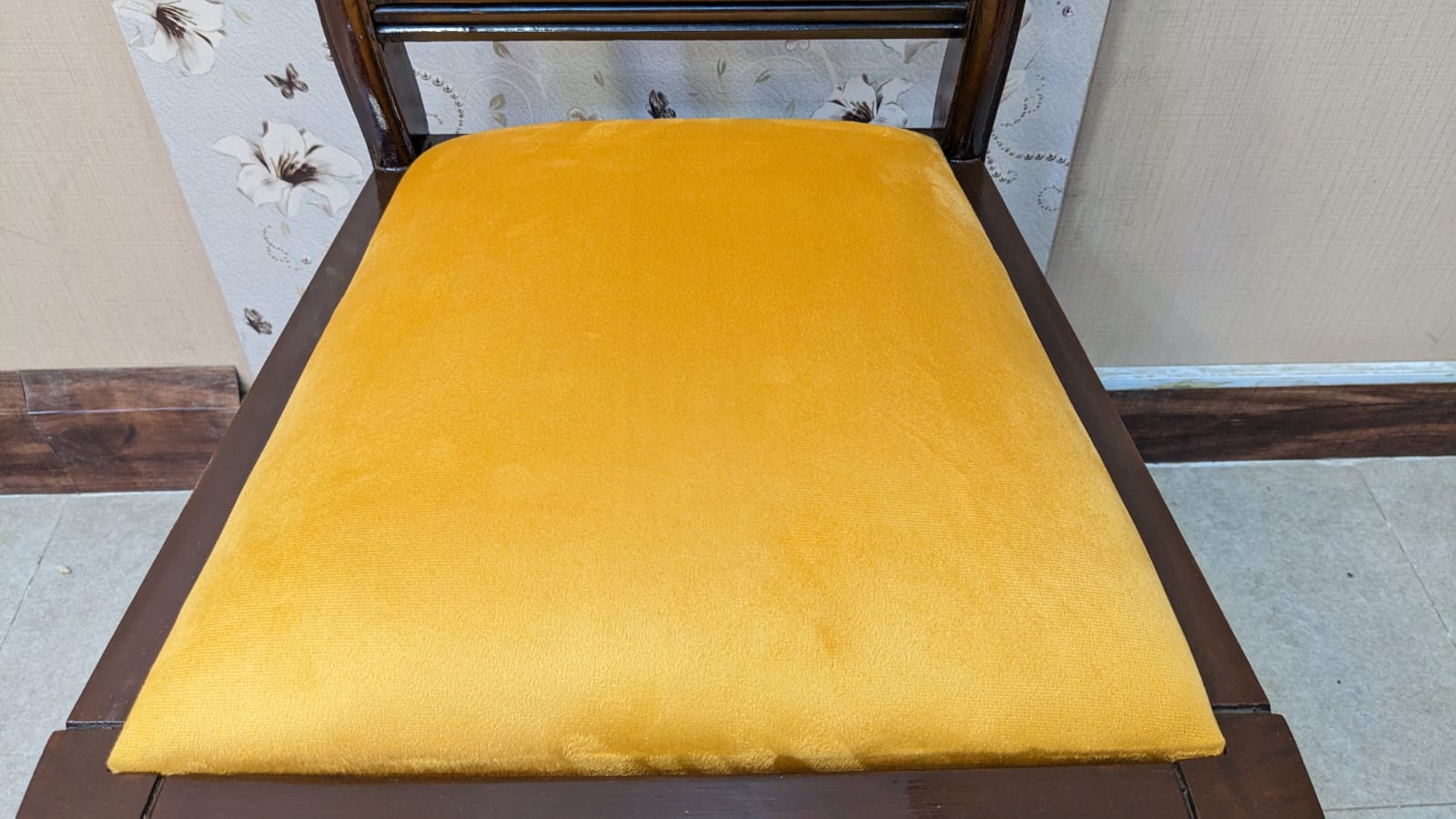 Solid Sheesham Wood 6 Seater Dining Table