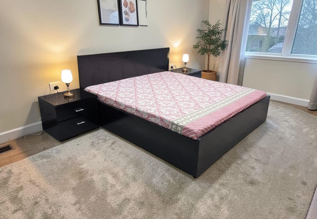 King Size Bed With 2 Side Tables