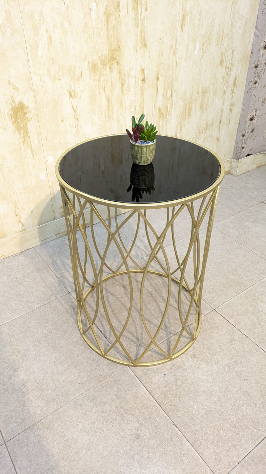 Corner Table