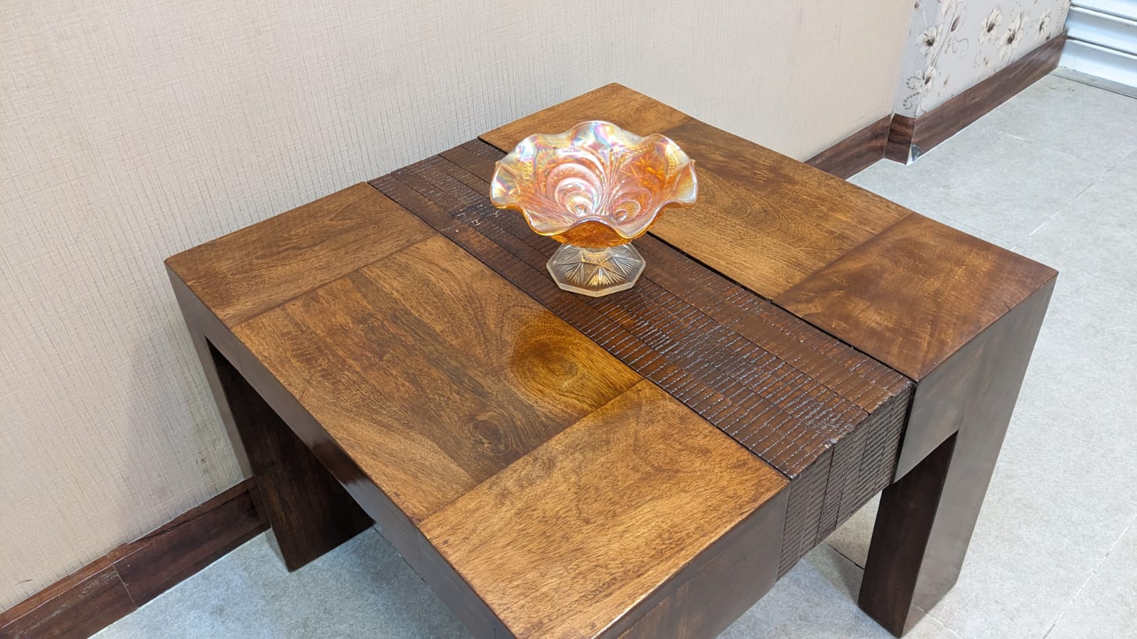 Solid Sheesham Wood Corner Table