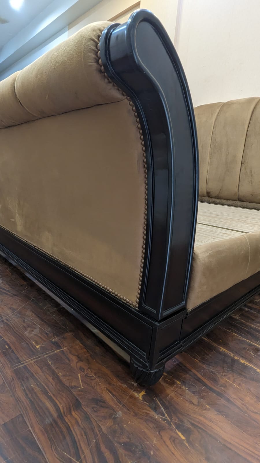 🔥Habitt🔥 King Size Bed with 2 Side Tables & Dressing Table