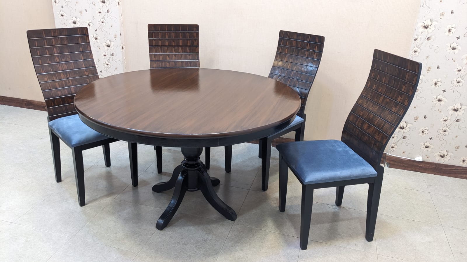 6 Seater Dining Table