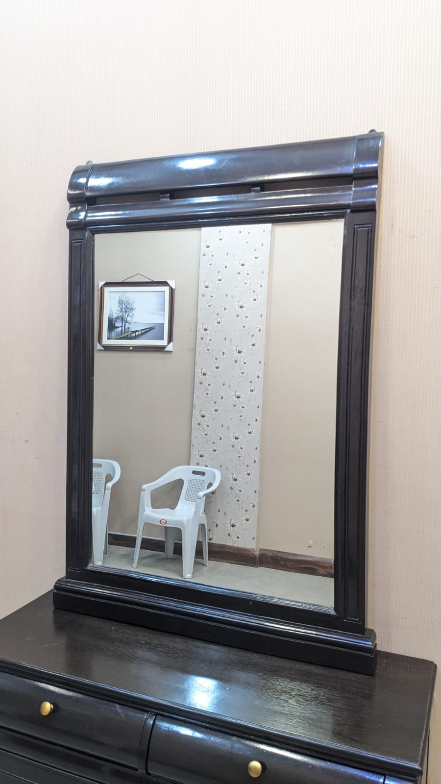 King Size Bed With 2 Side Tables and Dressing Table