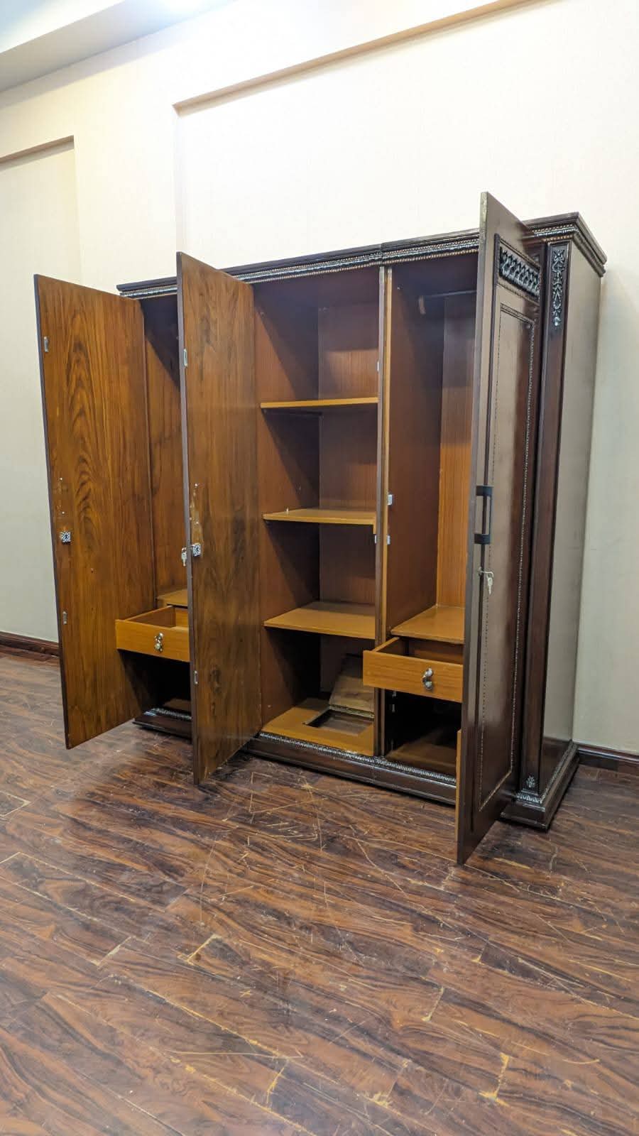 Queen Size Bedroom Set