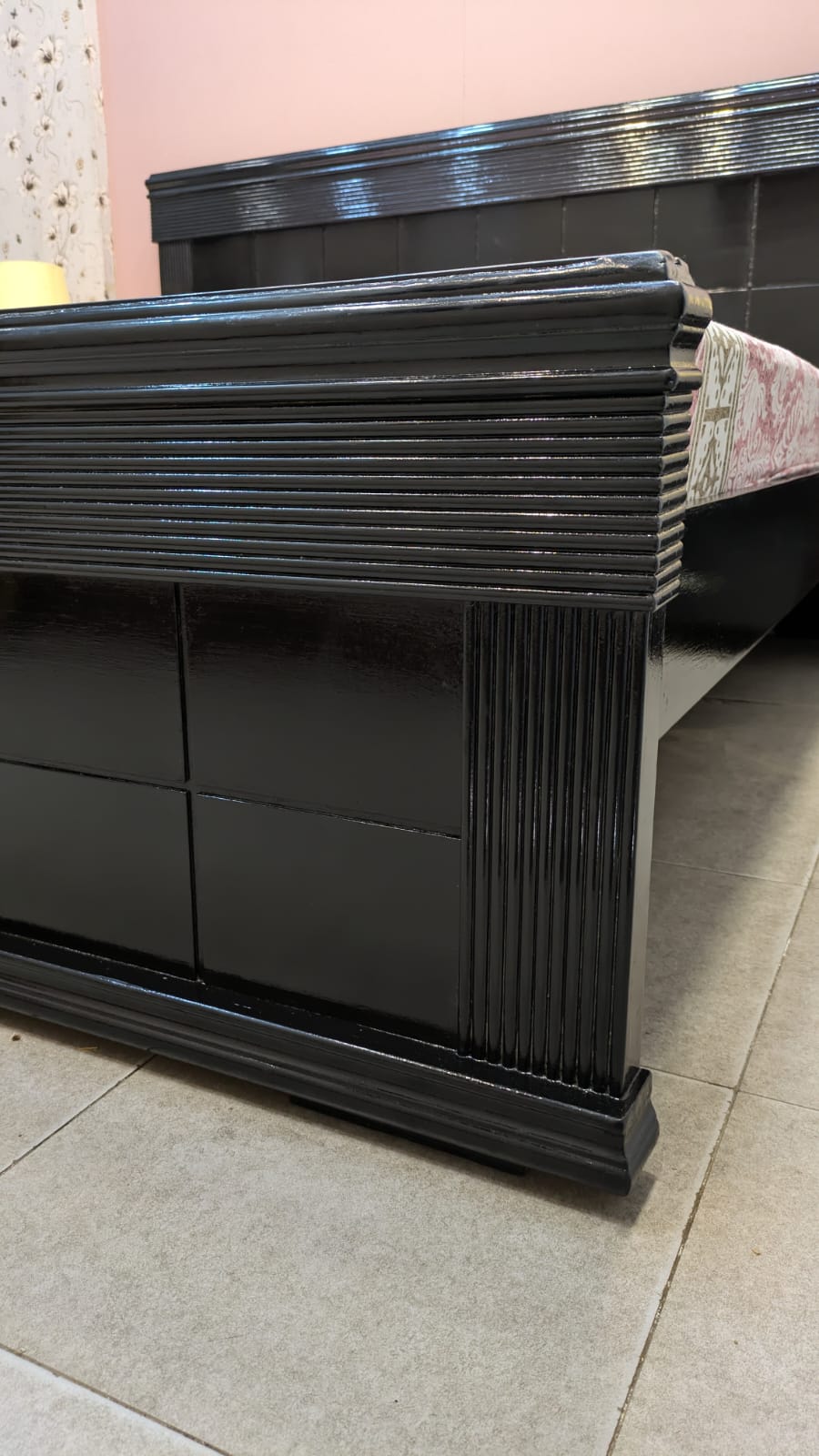 King Size Bed With 2 Side Tables