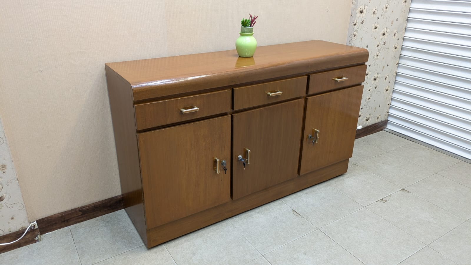 Sideboard