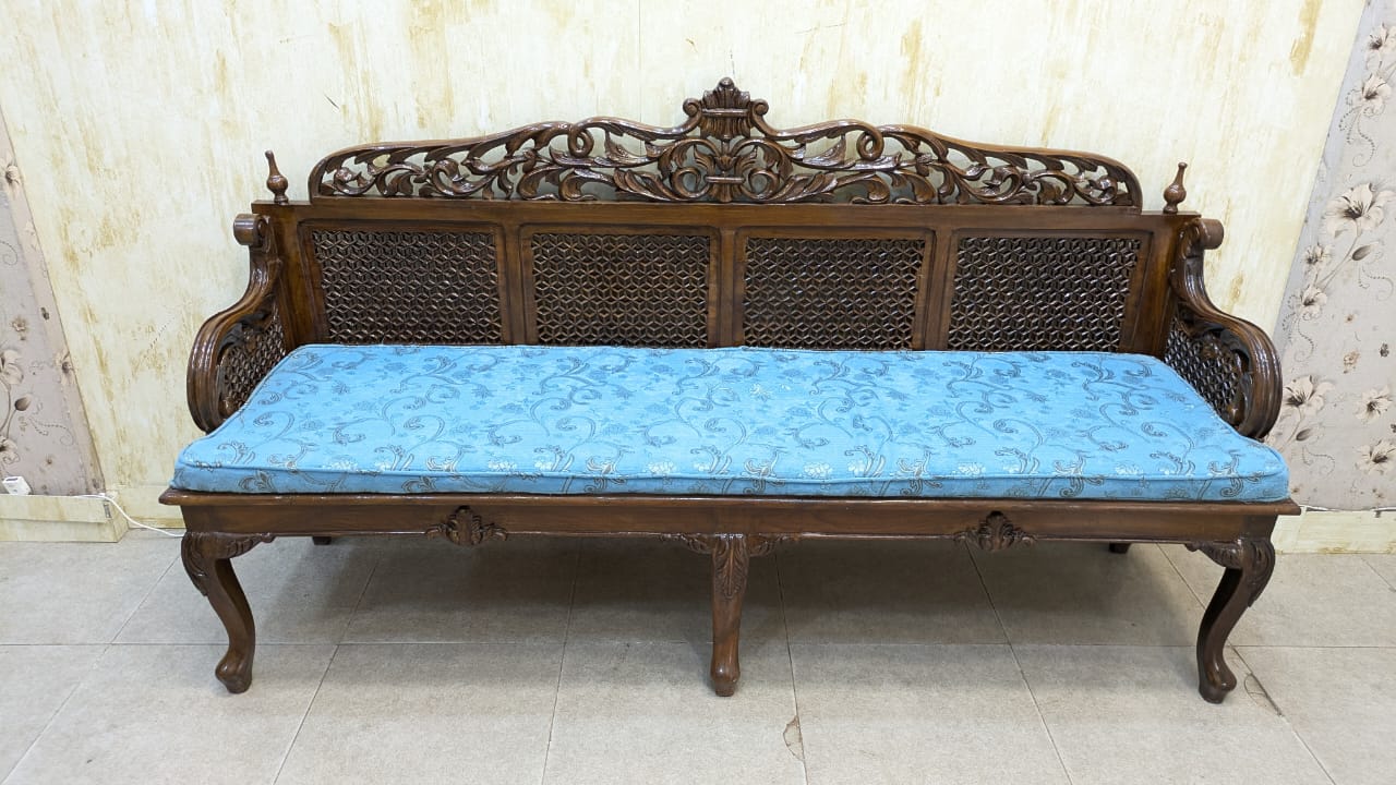 Antique 5 Seater Sofa Set