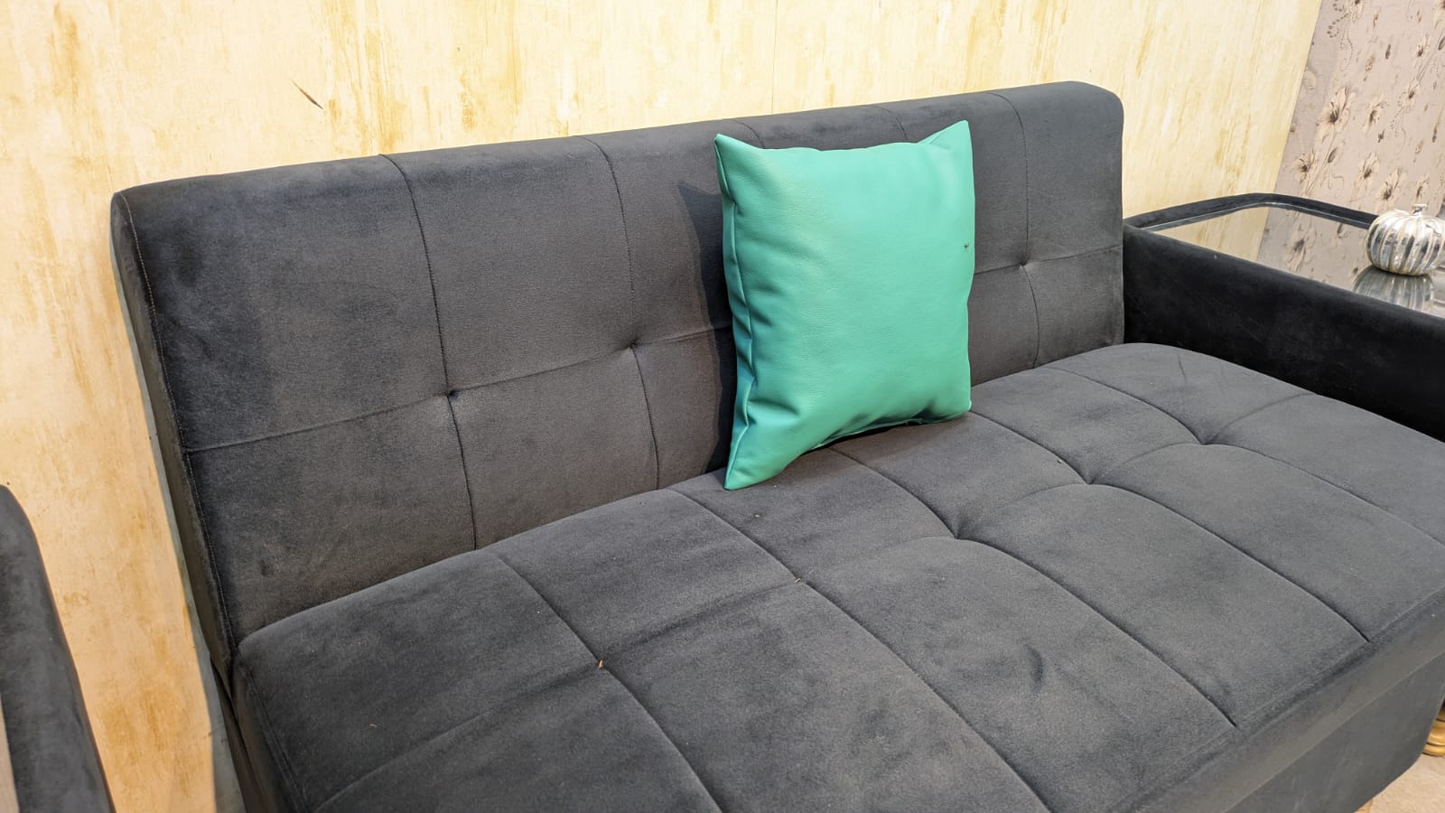 4 Seater Sofa Set With corner Tables