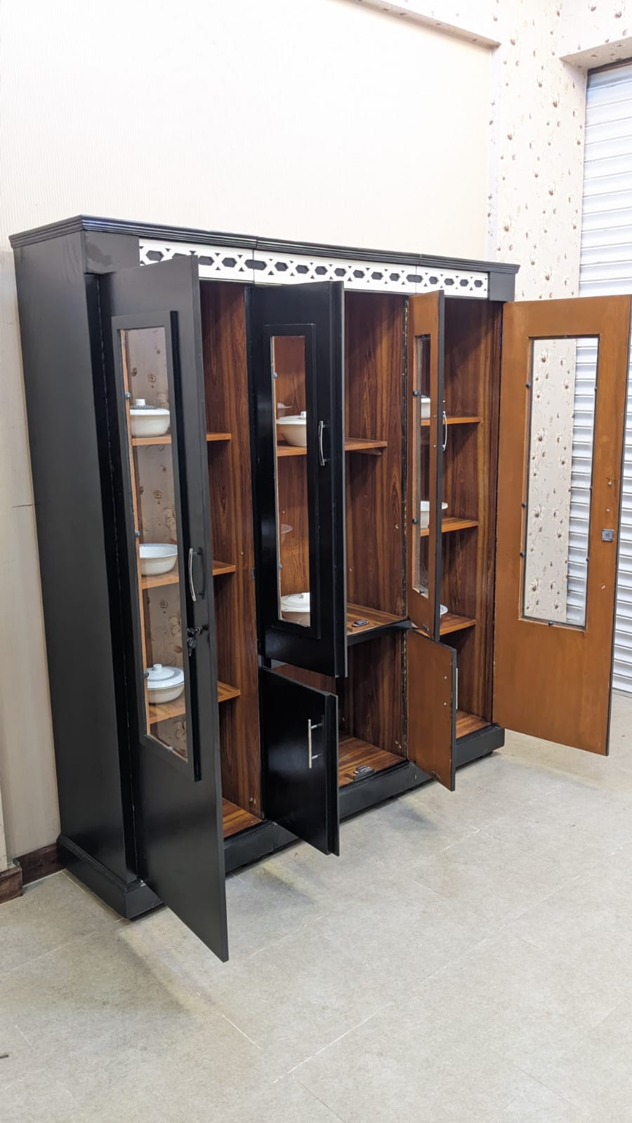 4 Door Crockery Divider