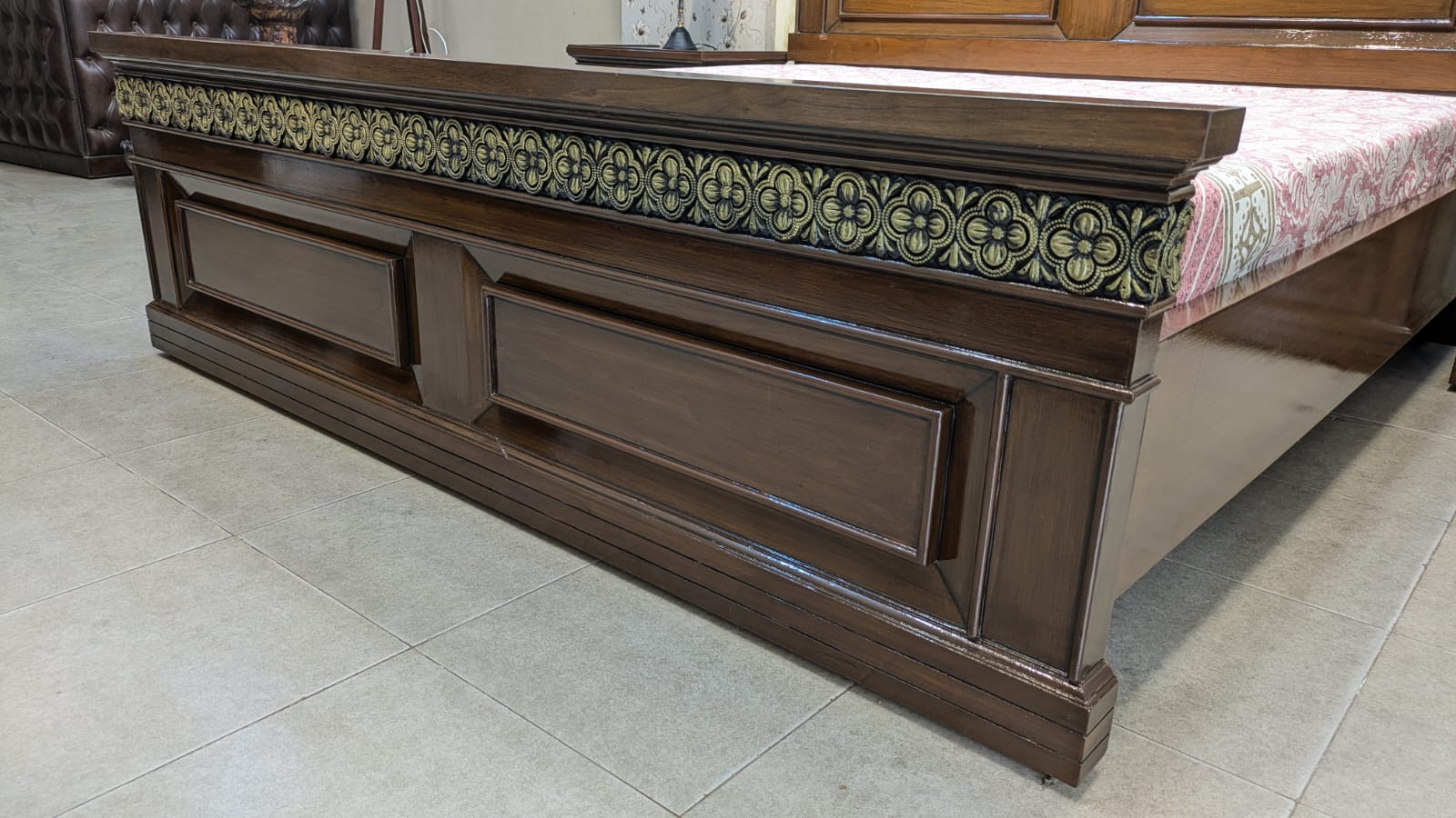 Elegant King Size Bedroom Set