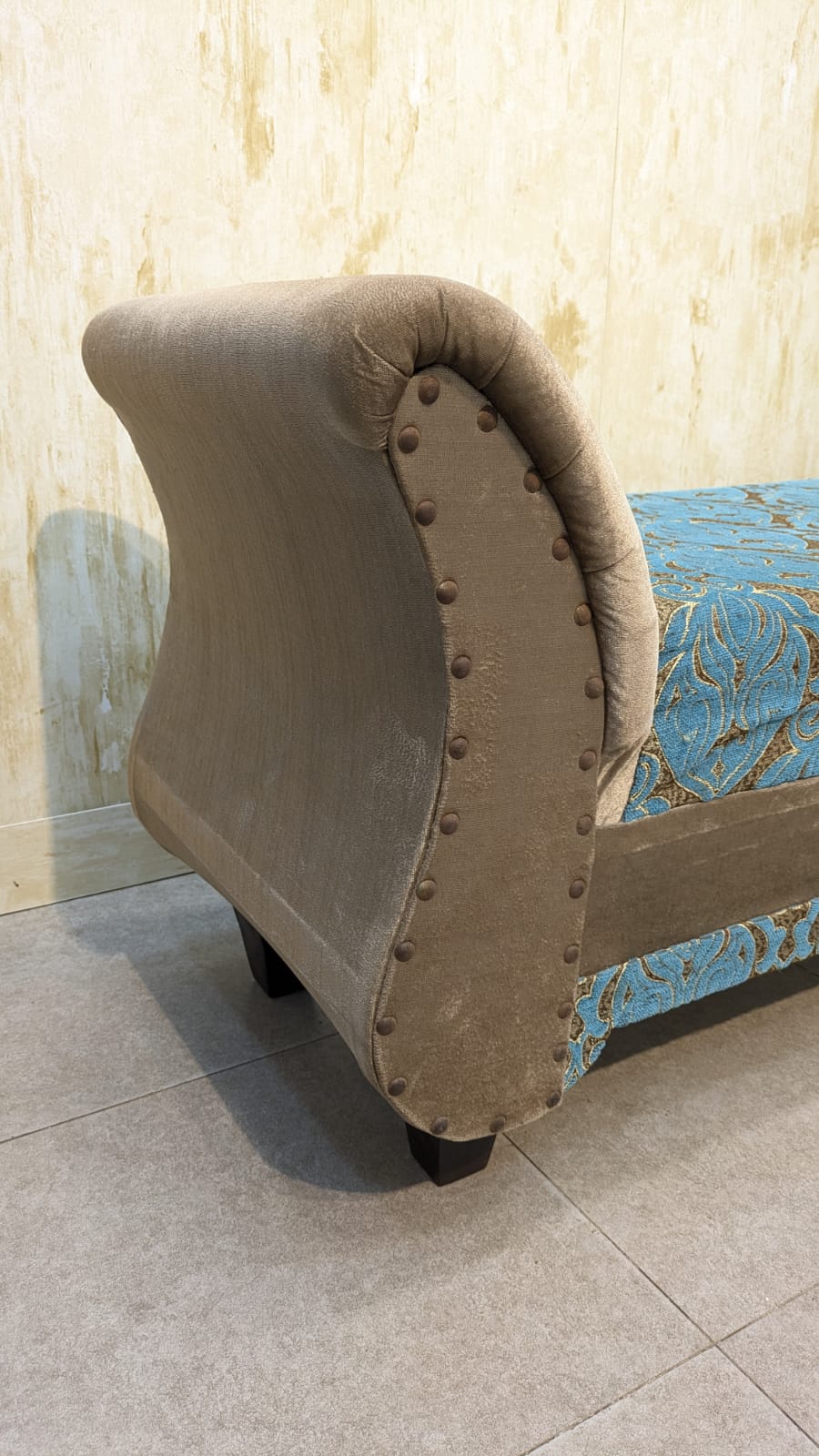 2 Seater Seattee