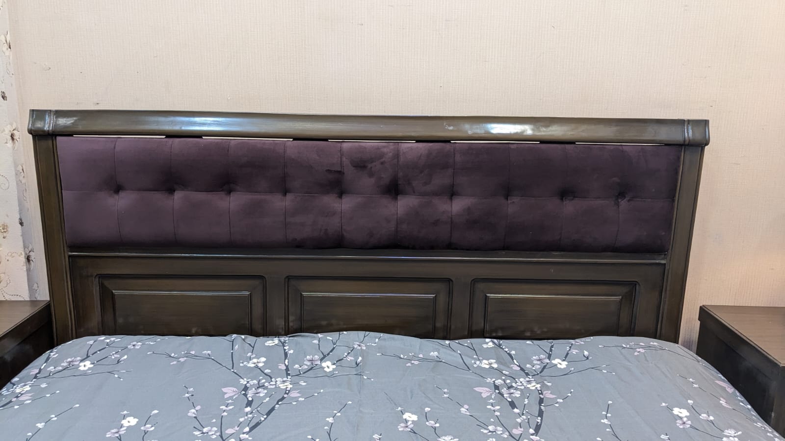 King Size Bed With Mattress, 2 Side Tables