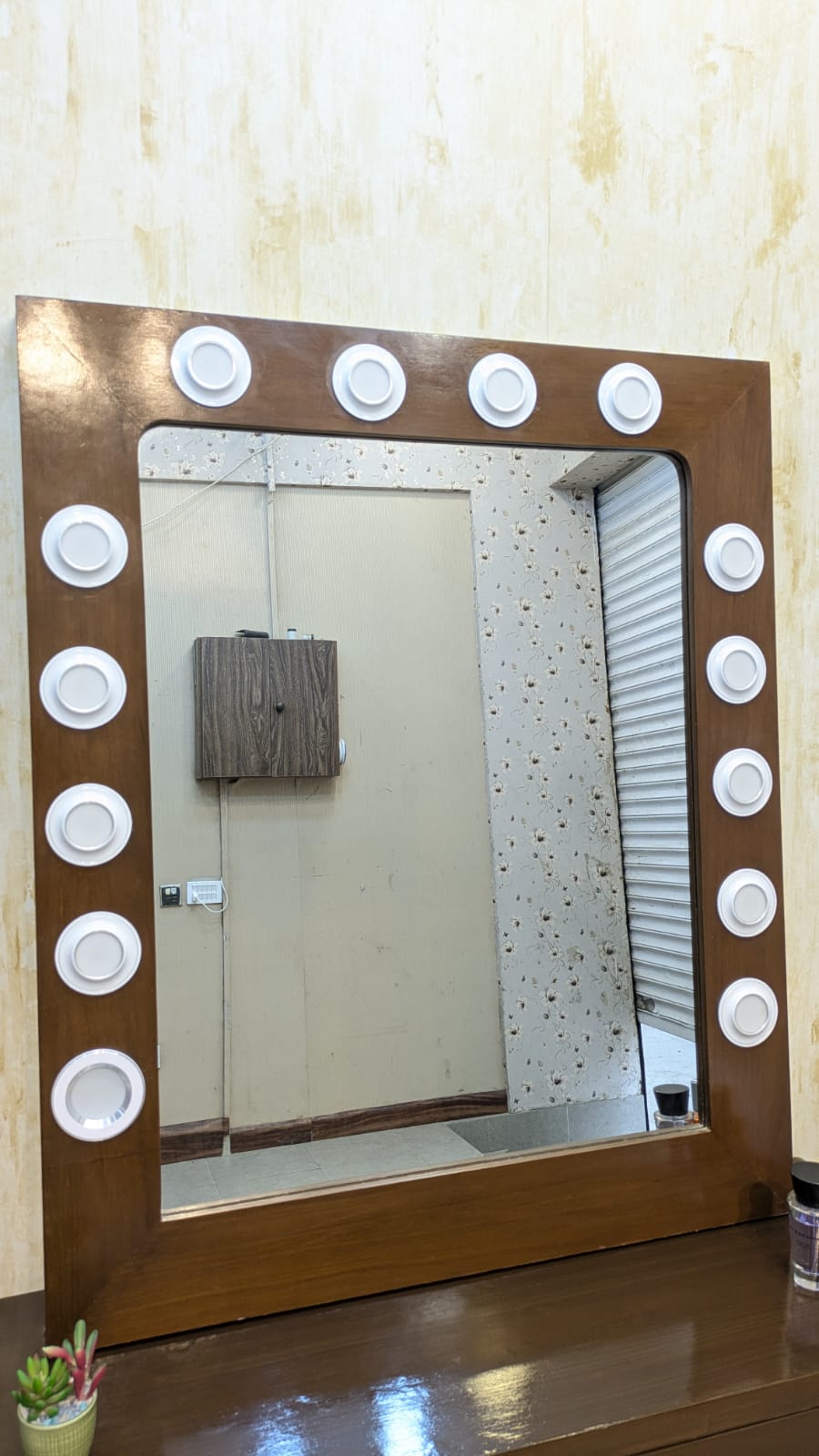 Console With Wall Mounted Mirror