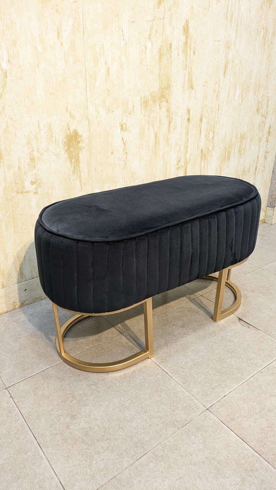 Modern Design Ottoman – Elegant & Stylish