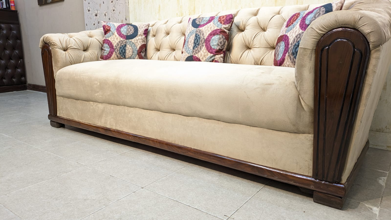 Luxurious 9 Seater Chesterfield Sofa Set