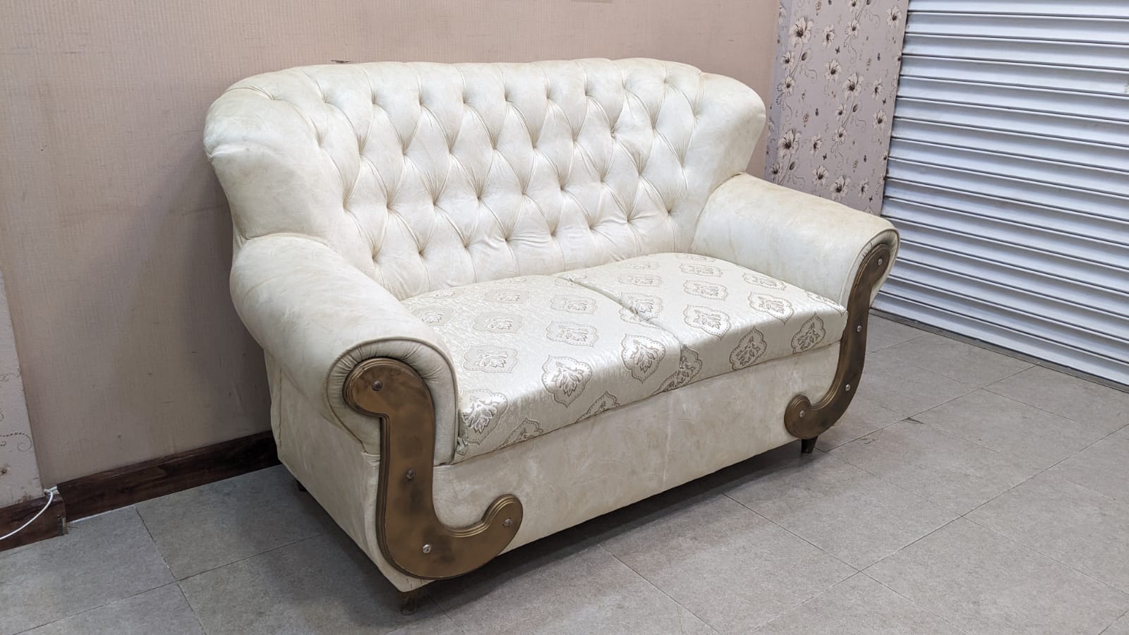 Stylish 7 Seater Sofa Set