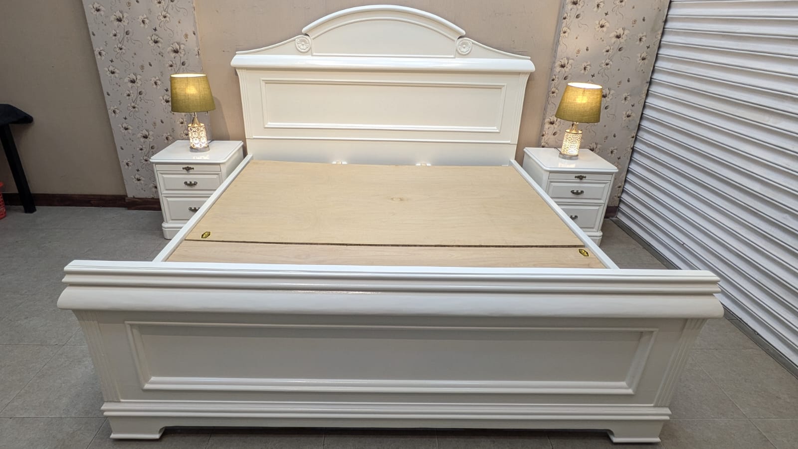 Victoria Furniture King Size Bed Set